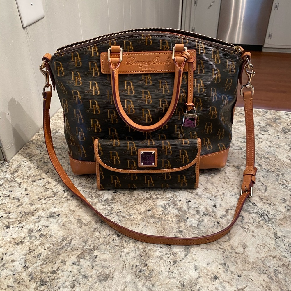 Dooney and Bourke purse + wallet